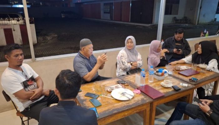 Diduga Tercemar Minyak SPBU, Warga Minta Air Sumur Kembali Normal