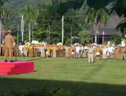 PJ Bupati Ingatkan Evaluasi Kinerja Triwulan Pertama saat Pimpin Apel Mingguan Usai Libur Bersama
