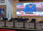 Beliadi Pimpin Rapat Paripurna Penyampaian LKPJ Gubernur Babel TA 2024