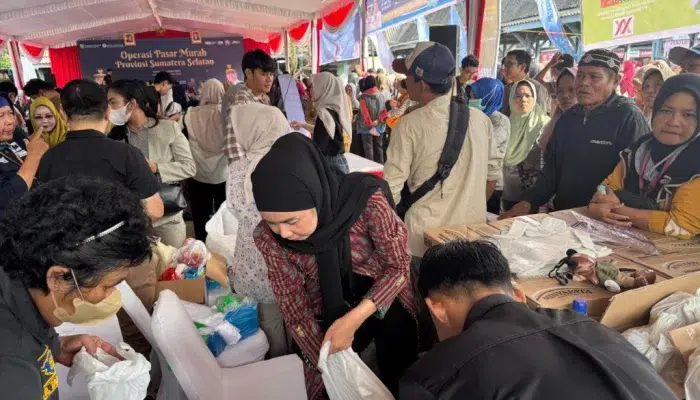 Ribuan Masyarakat Serbu Pasar Murah Pemprov Sumsel dan Bank Sumsel Babel 