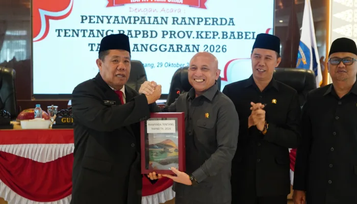 Serahkan Raperda APBD 2026, Gubernur Hidayat Tekankan Pentingnya Kawal Program Prioritas untuk Masyarakat