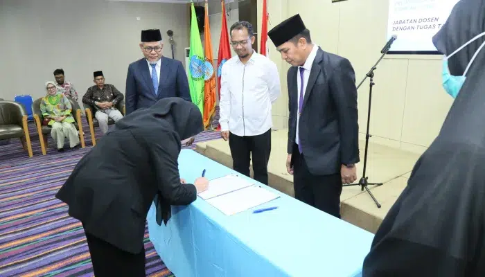 UBB Lantik 3 Dosen dengan Tugas Tambahan, Perkuat Tata Kelola Akademik